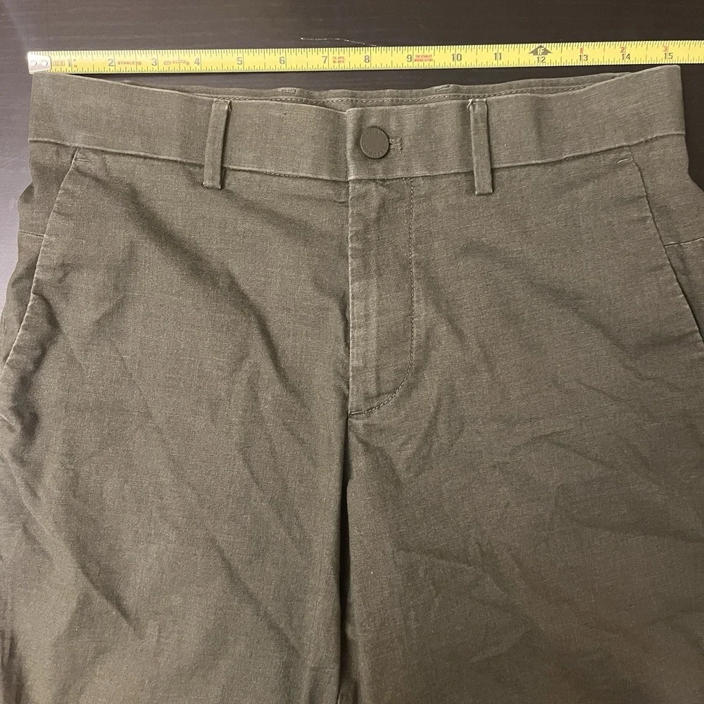 Banana Republic Men's Size 29 Aiden Short Army Green Chino Basic‎ Preppy
